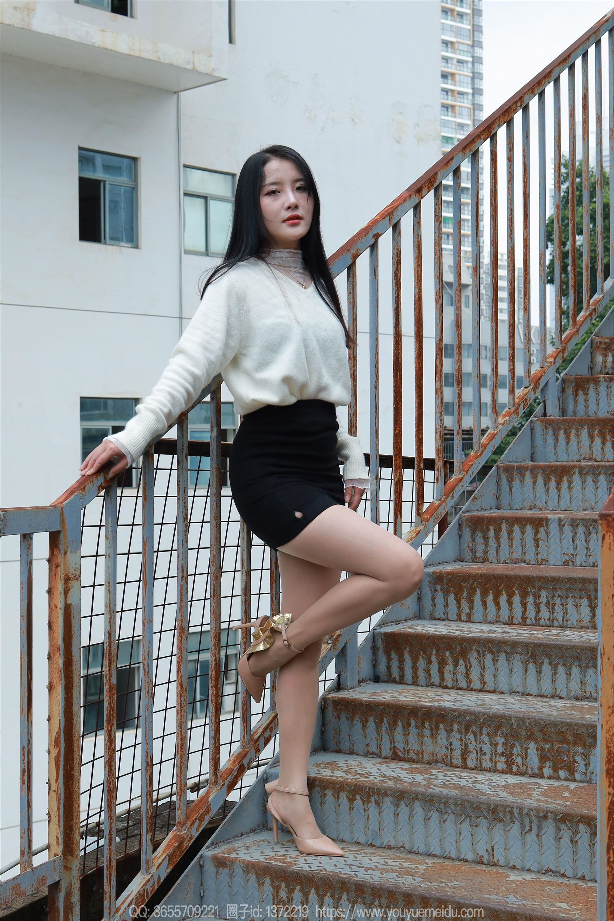 IESS异思趣向 2025.03.03 丝享家 1991 婉萍《酒杯美腿》[89P]-六色网