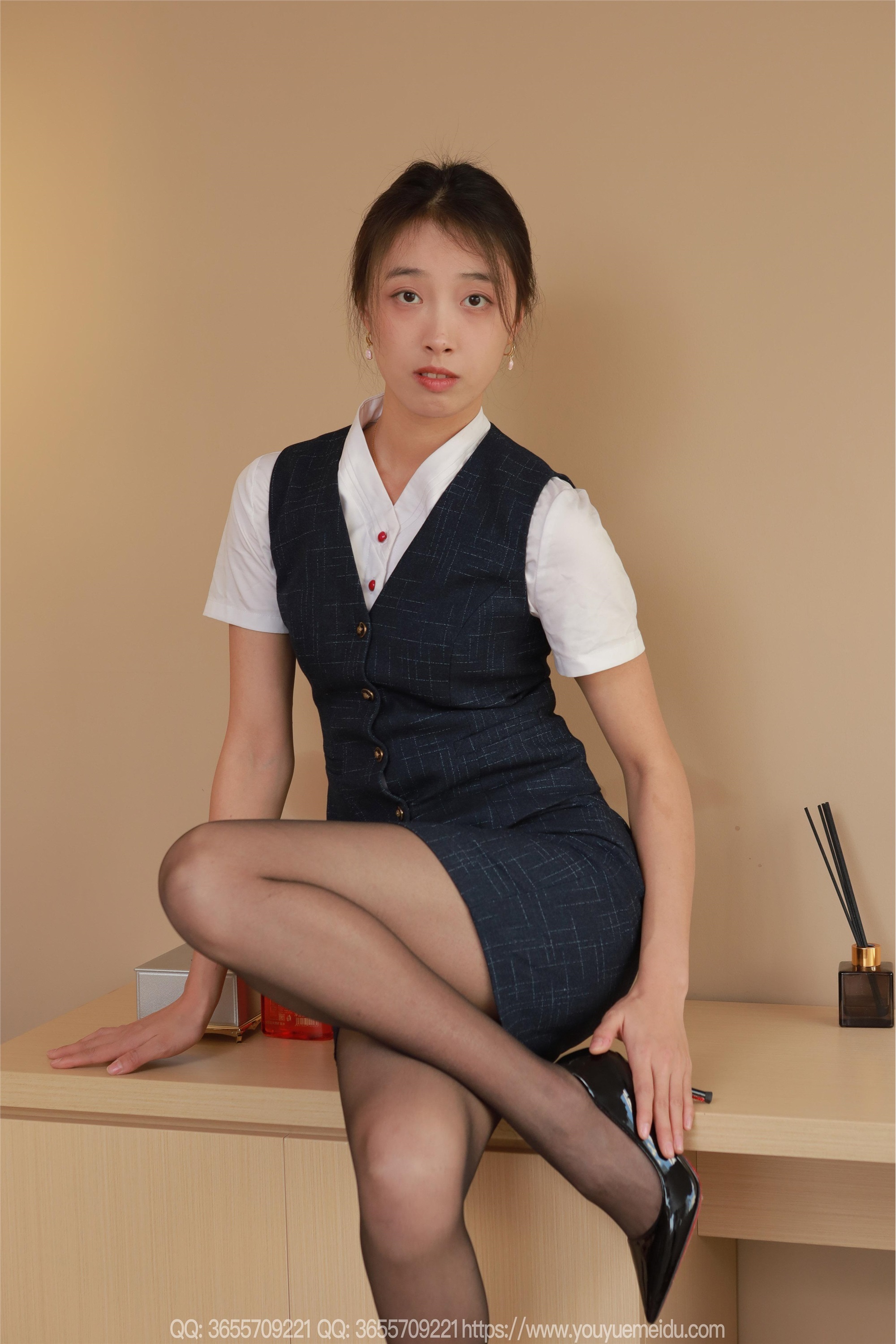 图片[84]-IESS异思趣向 2025.03.17 丝享家 2003 小九《黑丝服务生（上）》[90P]-六色网