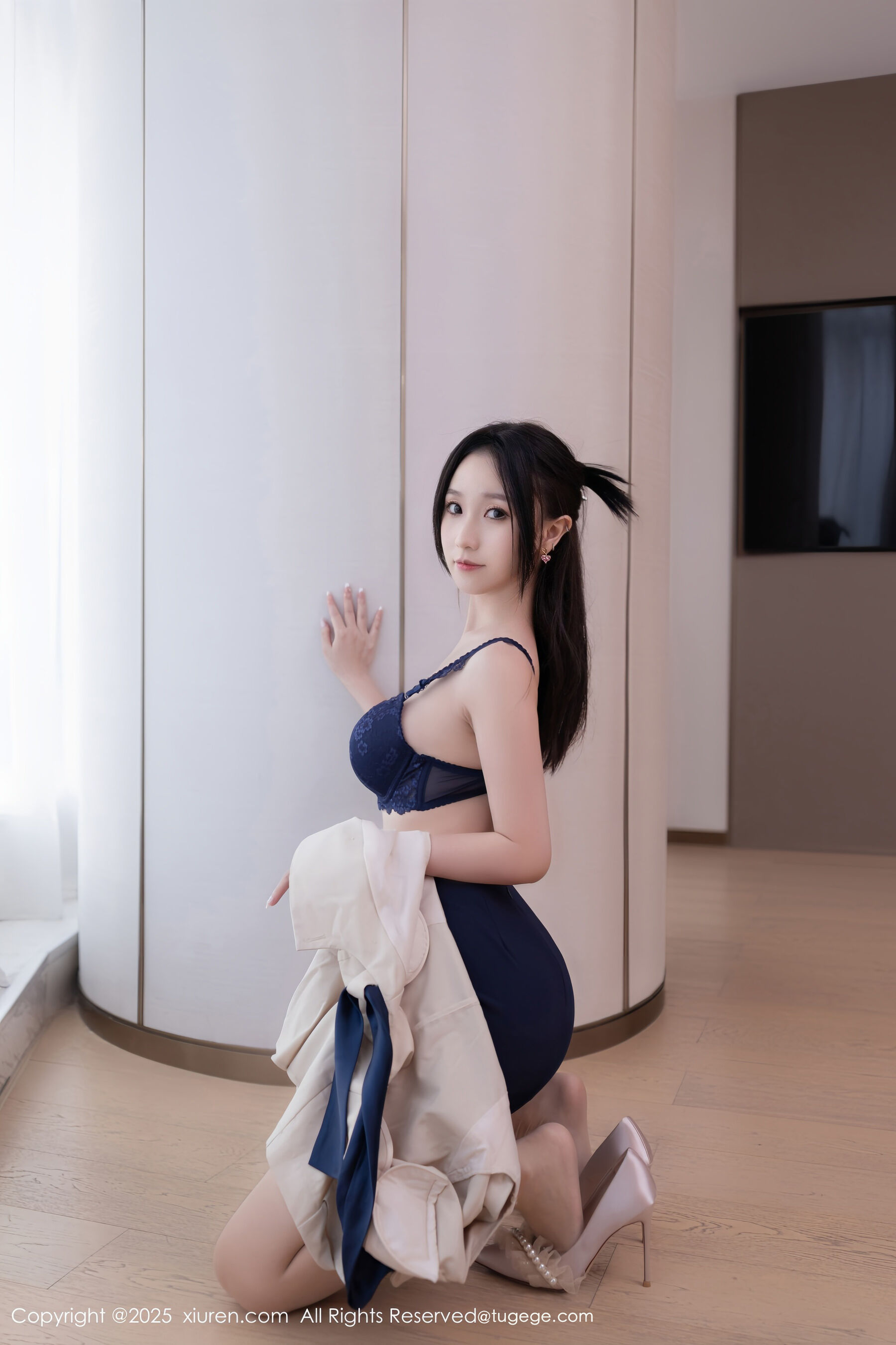 图片[2]-[Xiuren秀人网] 2025.08.27 NO.10697 杏子Yada[84P]-六色网
