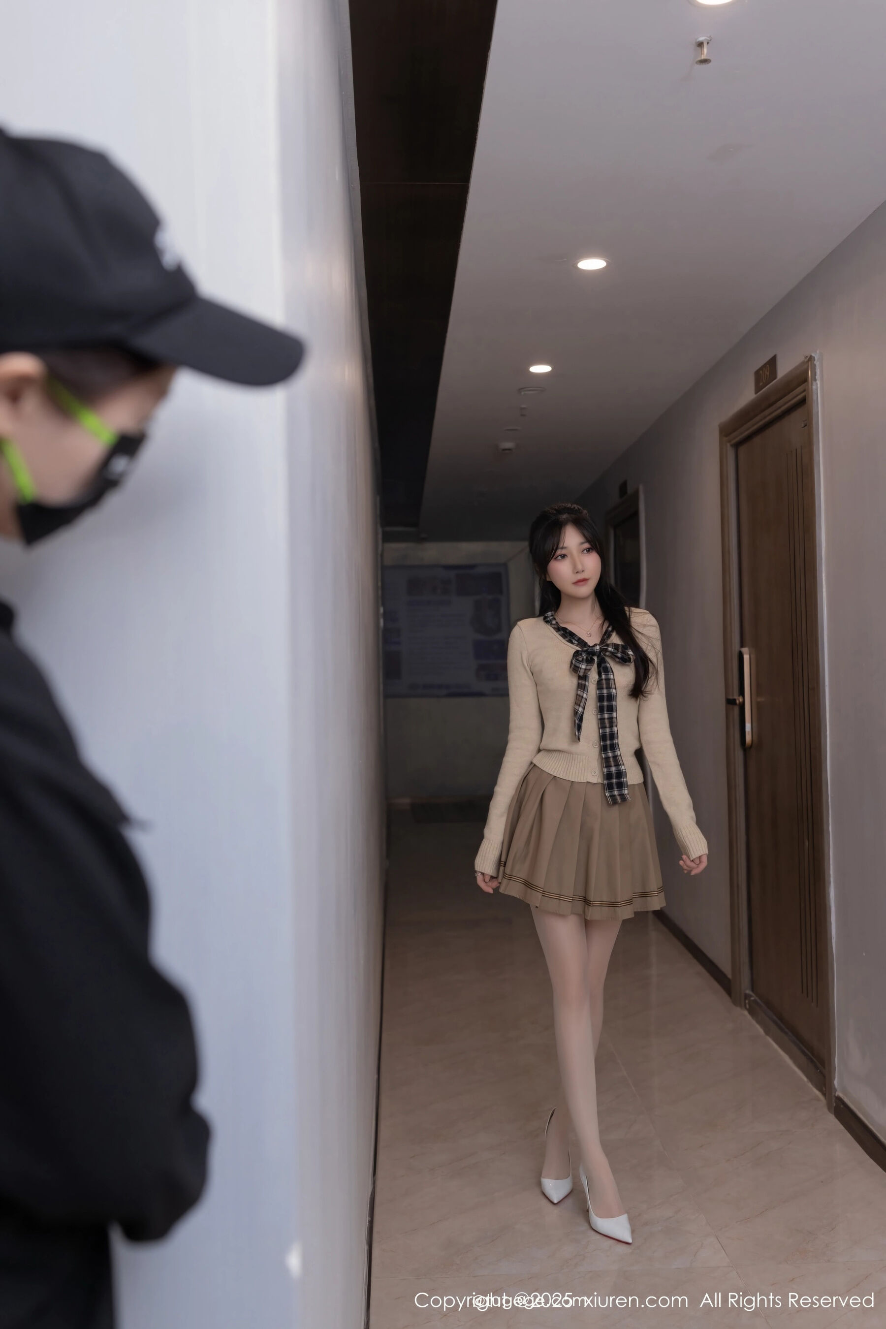 图片[2]-[Xiuren秀人网] 2025.03.07 NO.9988 鱼子酱Fish[83P]-六色网