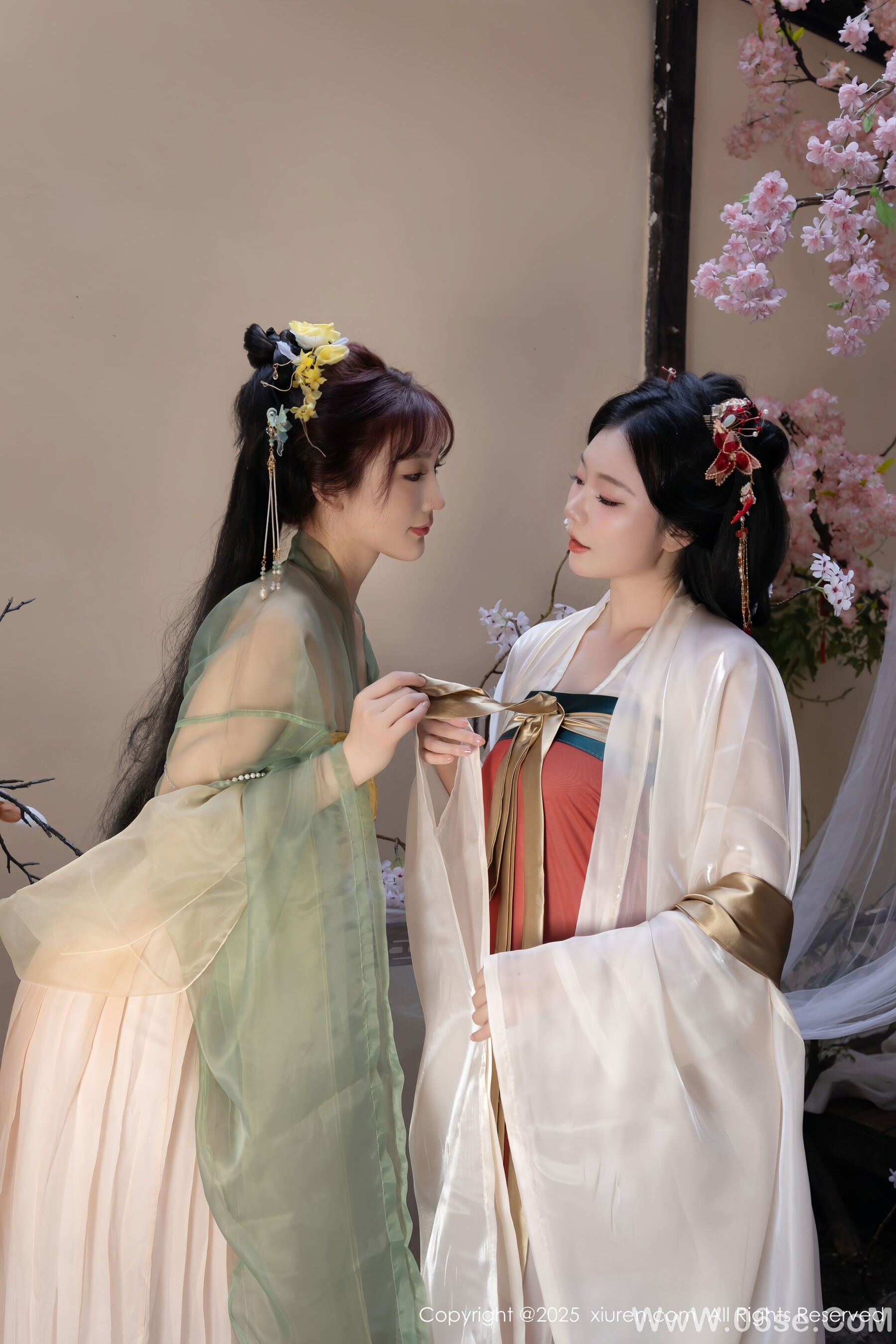 图片[4]-[Xiuren秀人网] 2025.04.29 NO.10223 陆萱萱 模特合集[81P]-六色网